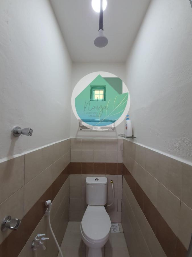 Swimming Pool With 5 Bedroom House Full Ac Near Stadium Hang Jebat Malacca Exterior photo